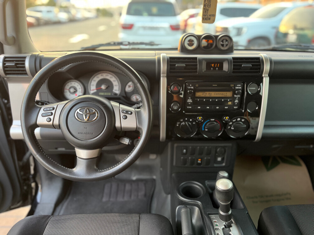 Toyota FJ 2015 - Very clean  - 2