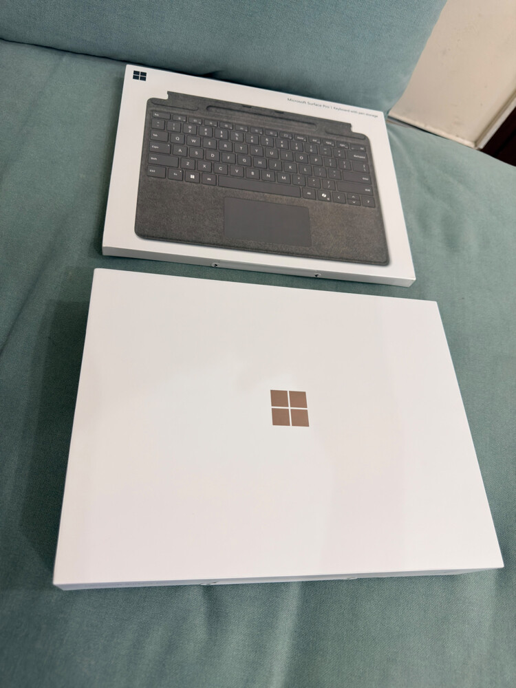 Microsoft Surface Pro 11th Edition - 1