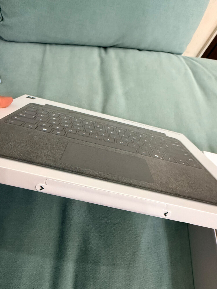 Microsoft Surface Pro 11th Edition - 6