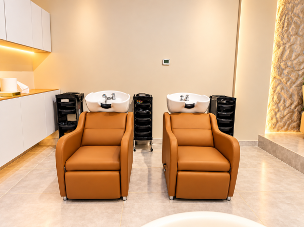 LADIES BEAUTY SALON FOR SALE LUSAIL - 2
