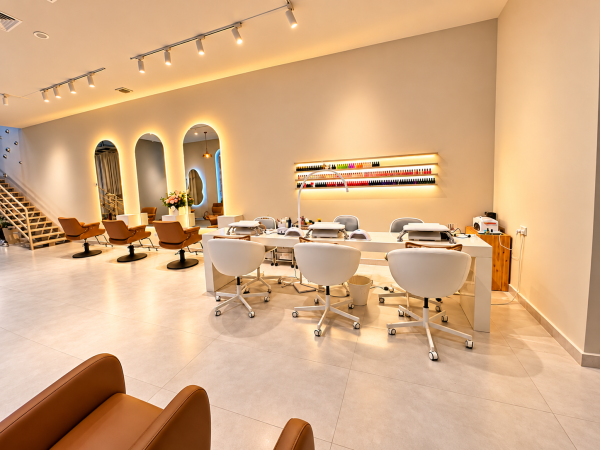 LADIES BEAUTY SALON FOR SALE LUSAIL - 4