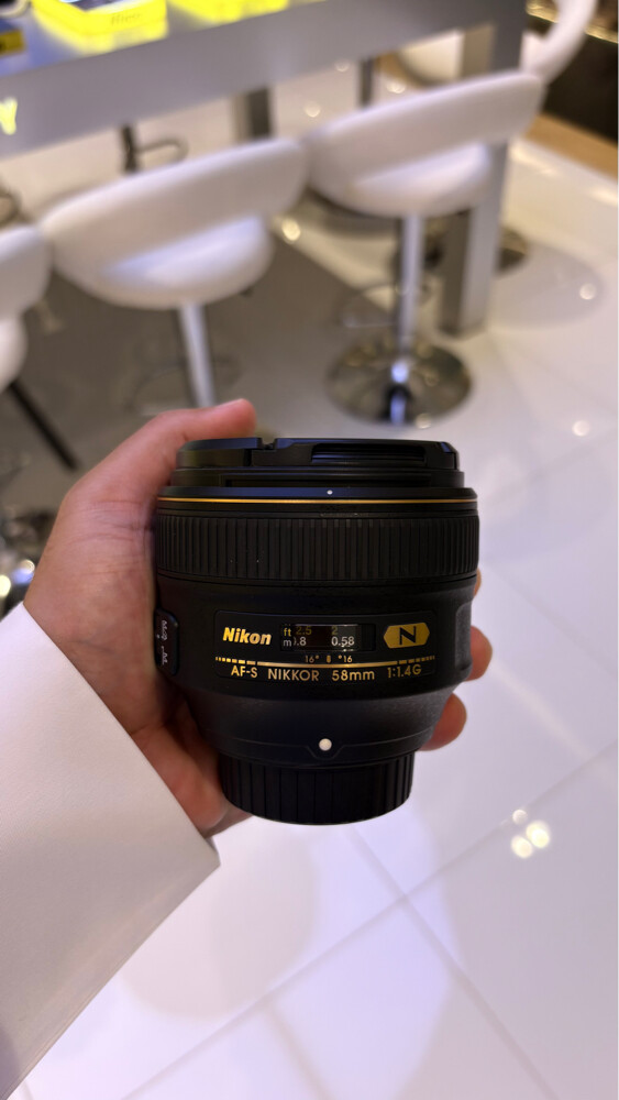 نيكون دي 700 - 9