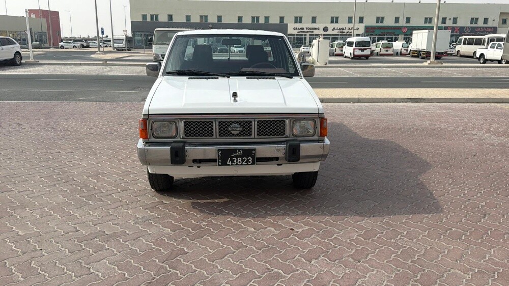 نيسان بيك اب عراوي مخزن 1990 - 3