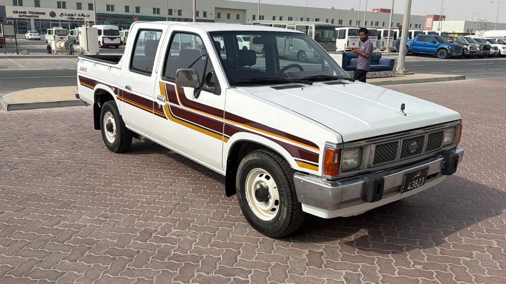 نيسان بيك اب عراوي مخزن 1990 - 2