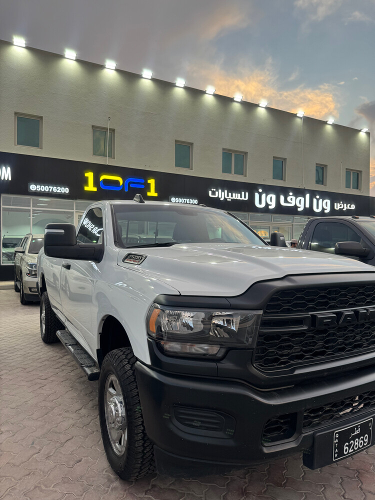 دودج رام هفي ديوتي 2023 ابيض - 3