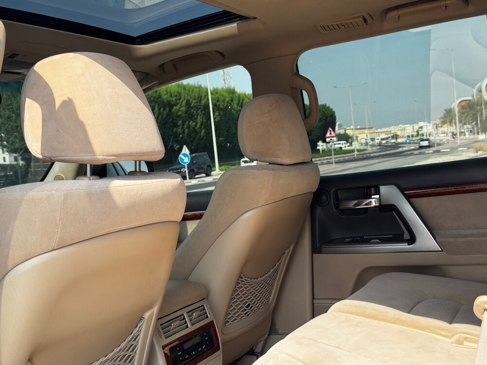 Land Cruiser VXR 2012 - 9
