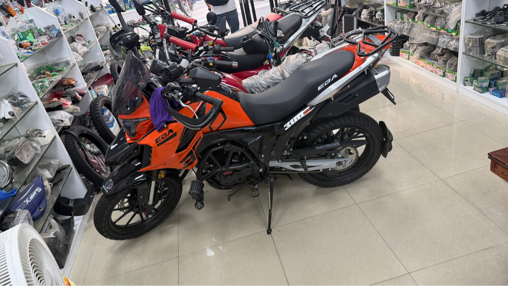 EBA Sport Adventure Motorcycle – Or - 1