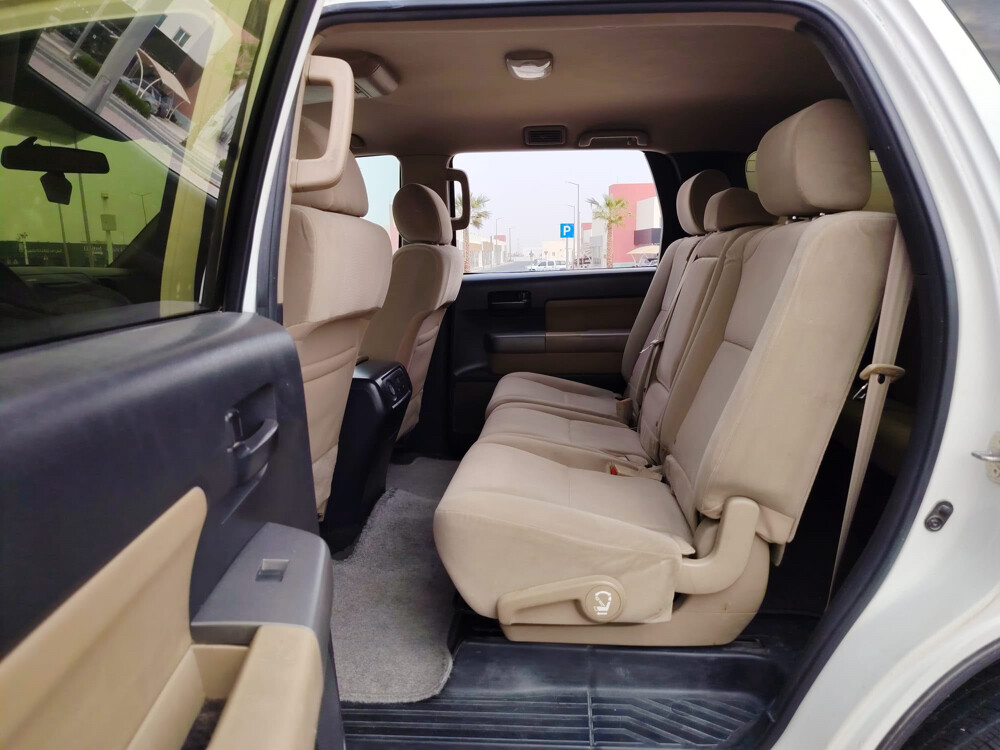 Toyota Sequoia 2013 - 8