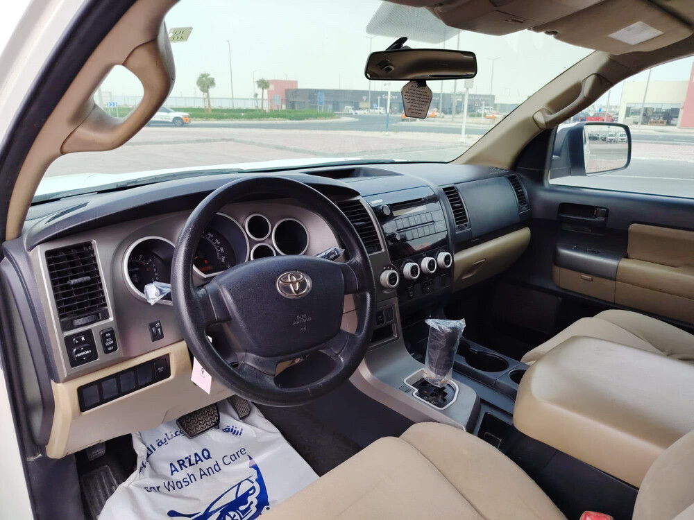 Toyota Sequoia 2013 - 4