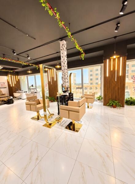 LADIES BEAUTY SALON FOR SALE LUSAIL - 7