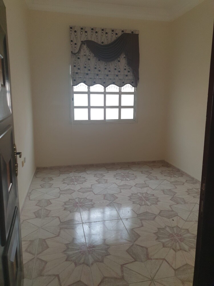 عمارة للبيع في ام غولينا - 10
