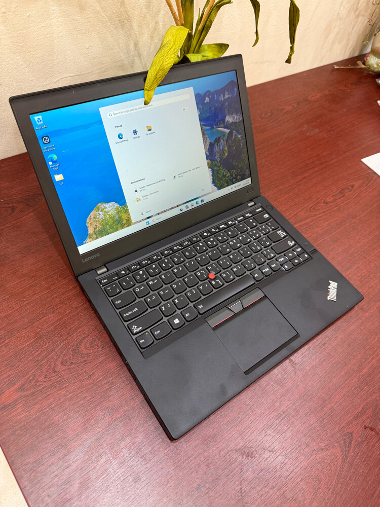 Lenovo ThinkPad X270 Core i5 USA  - 3