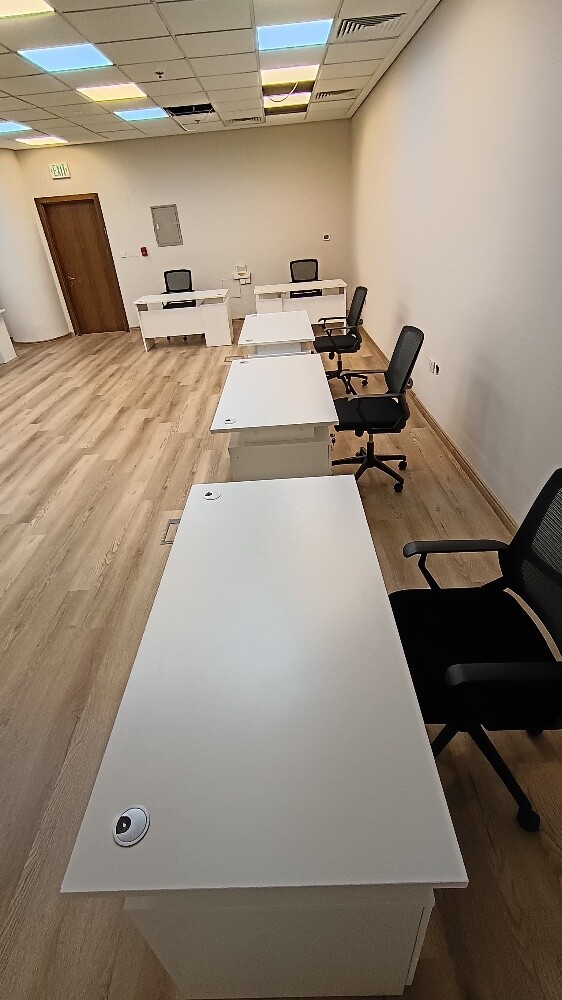 Office desk ( brand new) - 3