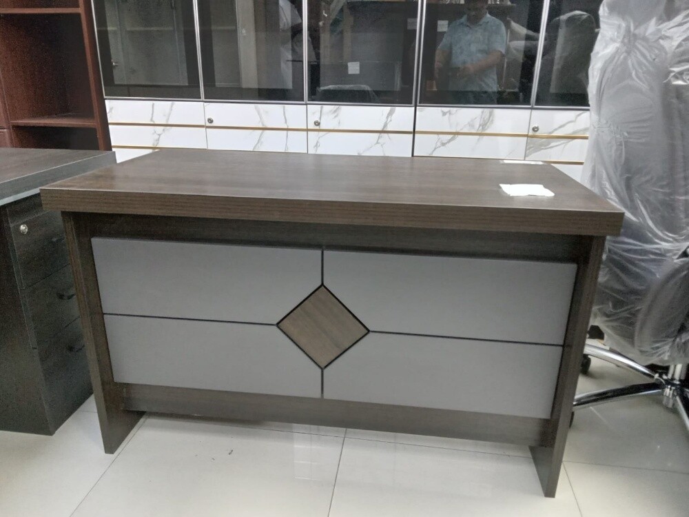 Office desk ( brand new) - 17