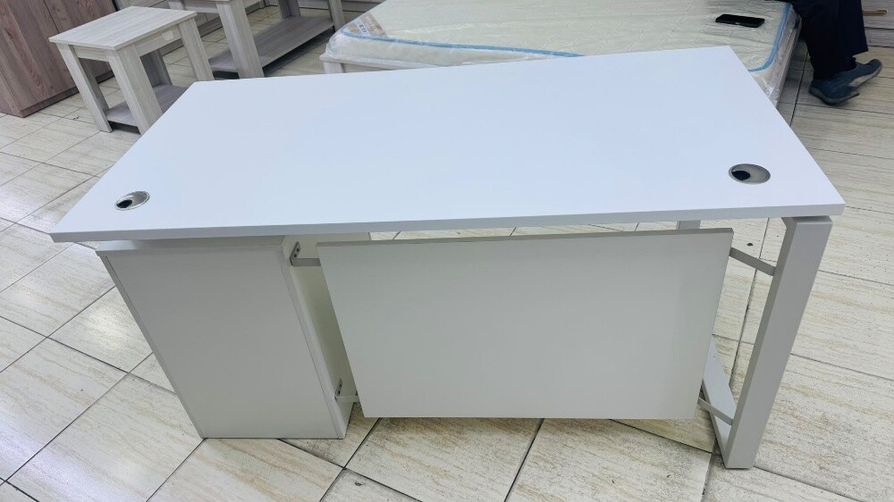 Office desk ( brand new) - 5