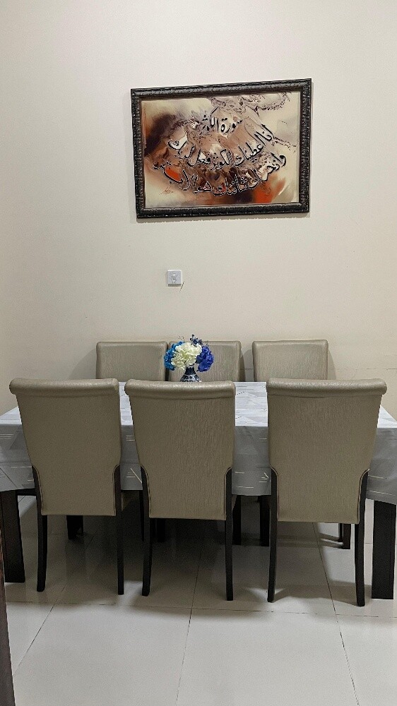 Dining table for sale - 3