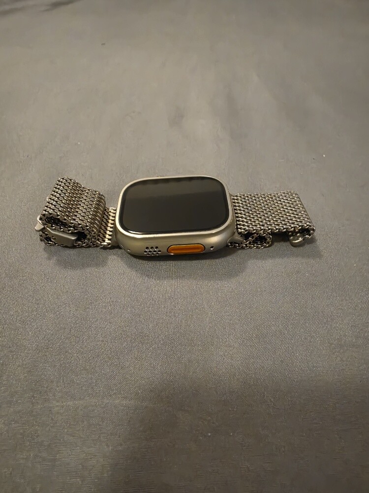 Apple Watch Ultra 3 Titanium Loop - 2