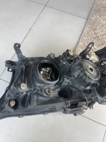 Land Cruiser GXR HEADLIGHT with bul - 6