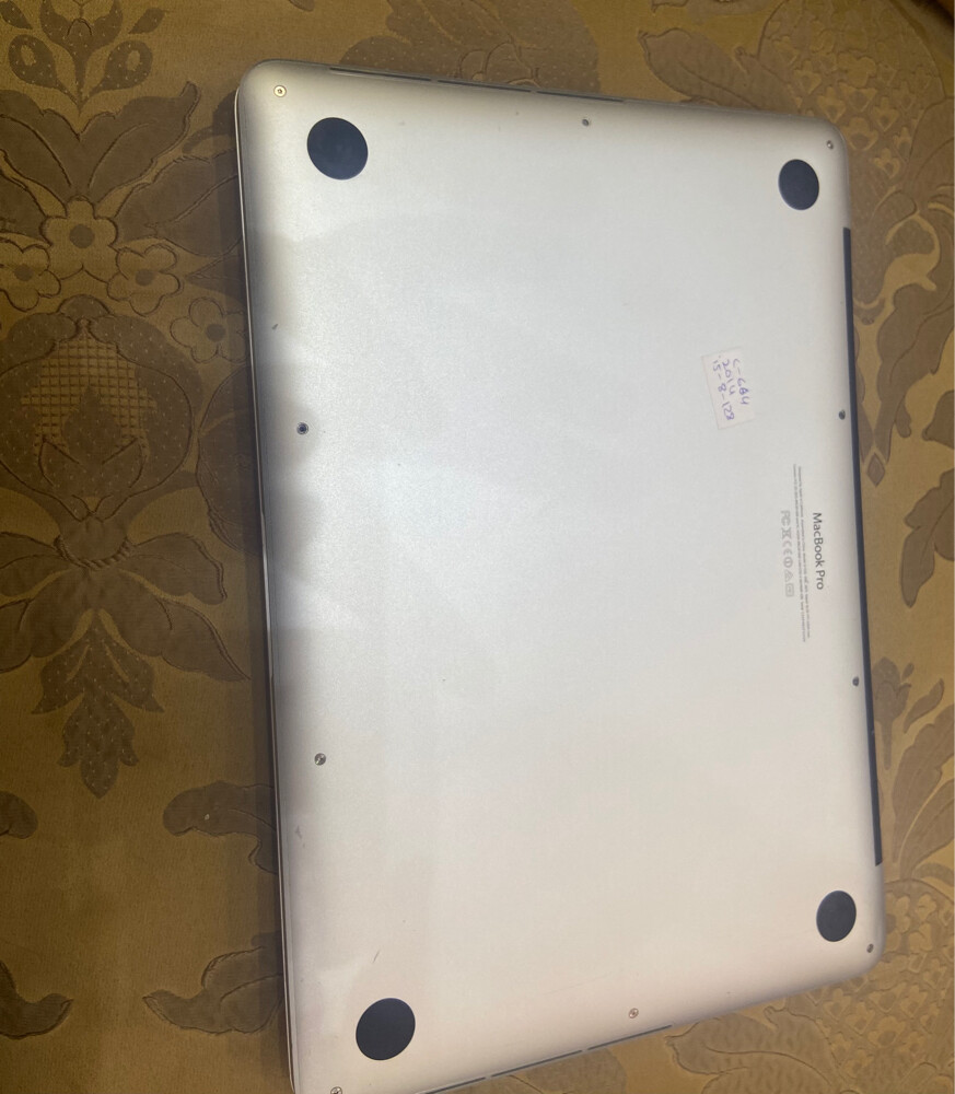 Apple Mackbook pro 2015  13inch  - 2