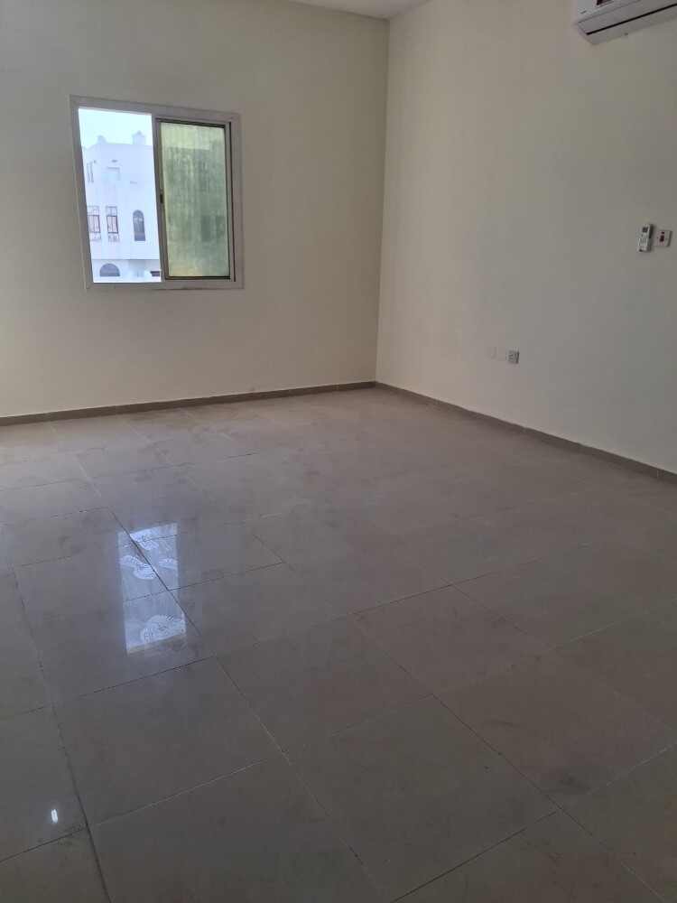 wide flat in Ain Khaled no comision - 7
