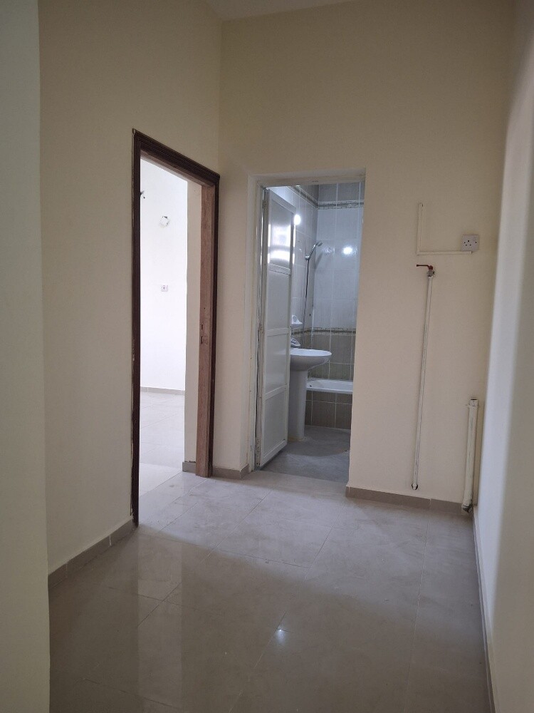 wide flat in Ain Khaled no comision - 4