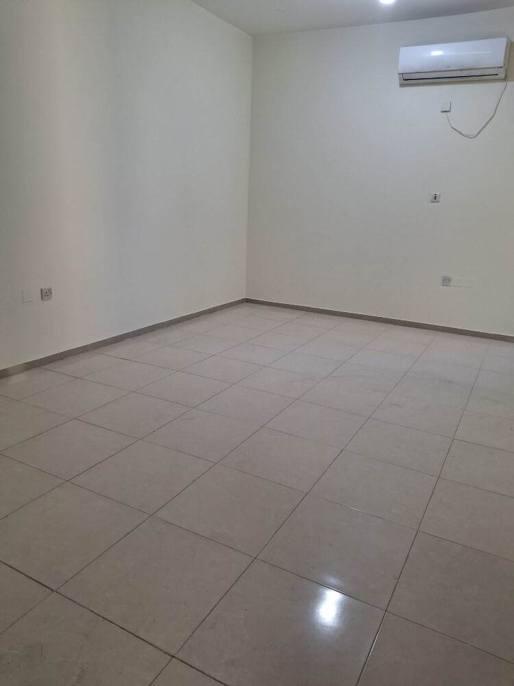 wide flat in Ain Khaled no comision - 3