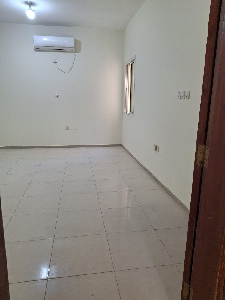 wide flat in Ain Khaled no comision - 2
