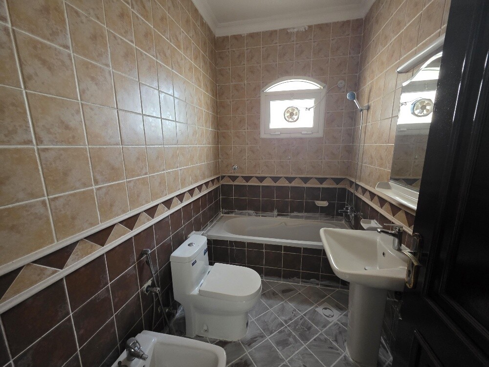 Villa for rent in Al Gharaffa,rayan - 7