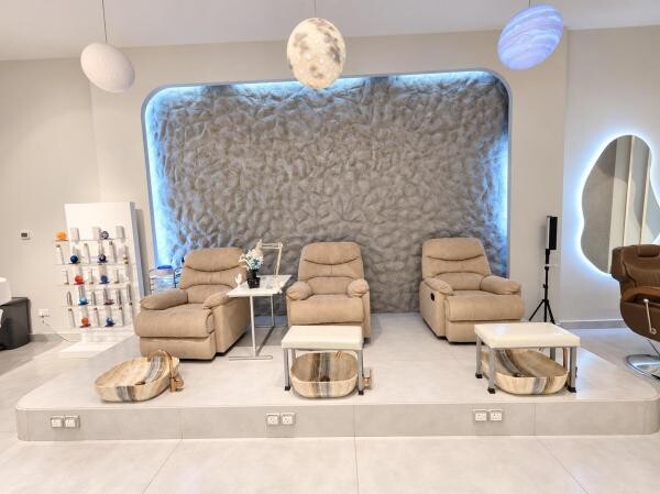 LADIES BEAUTY SALON FOR SALE LUSAIL - 5
