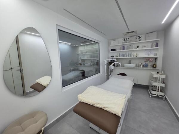 LADIES BEAUTY SALON FOR SALE LUSAIL - 2