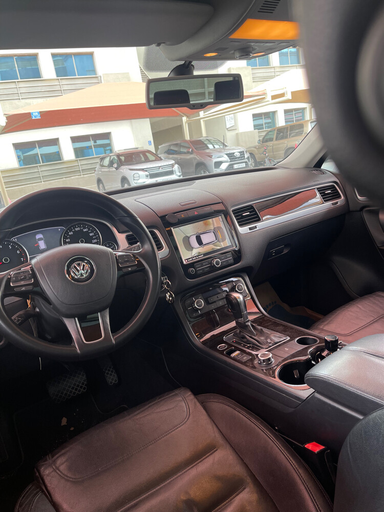 VW Touareg 2011 - 2