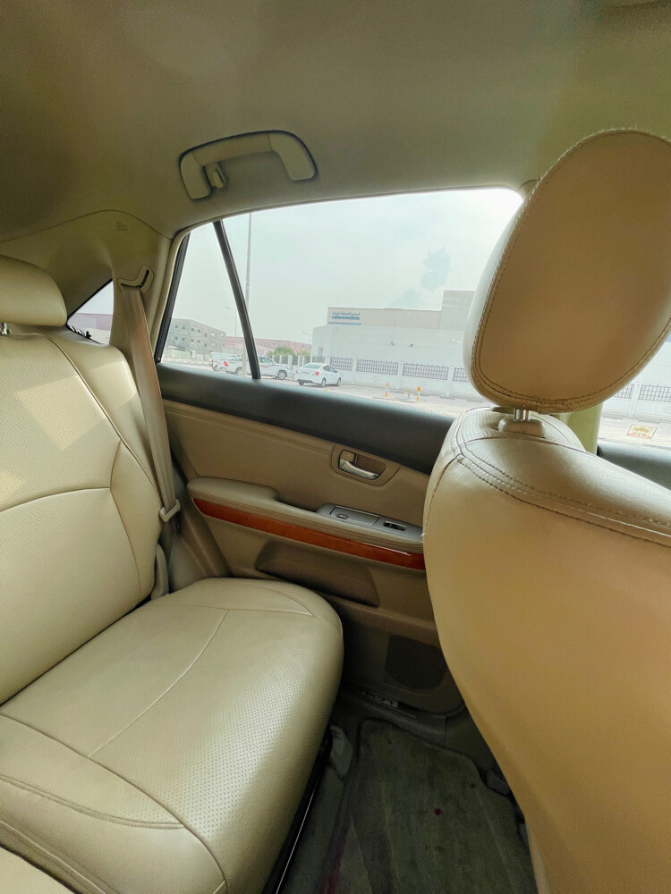 Good condition Lexus RX350 Silver - 4