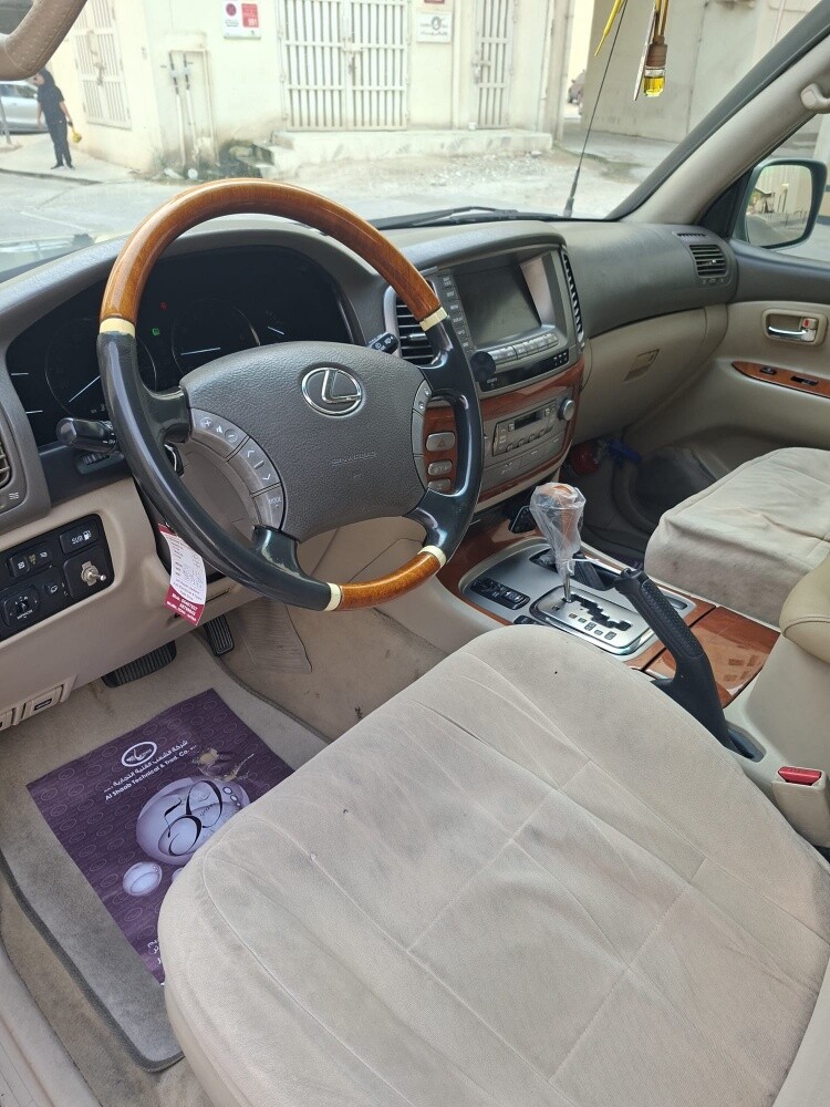 LEXUS LX470 - 4