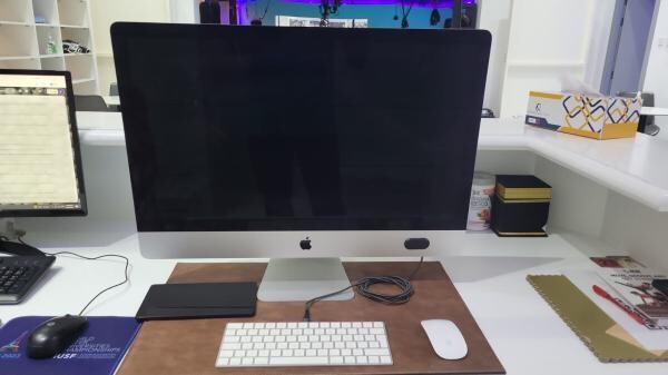 Apple iMac Retina 5K 27" (2020) - 1