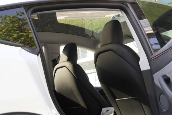 TESLA MODEL Y - 2026 - 9