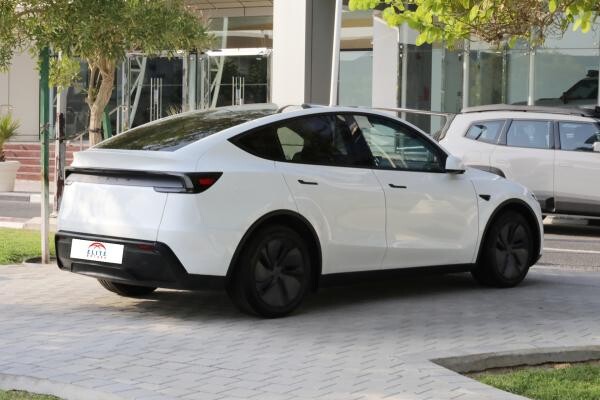 TESLA MODEL Y - 2026 - 5