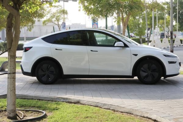 TESLA MODEL Y - 2026 - 4
