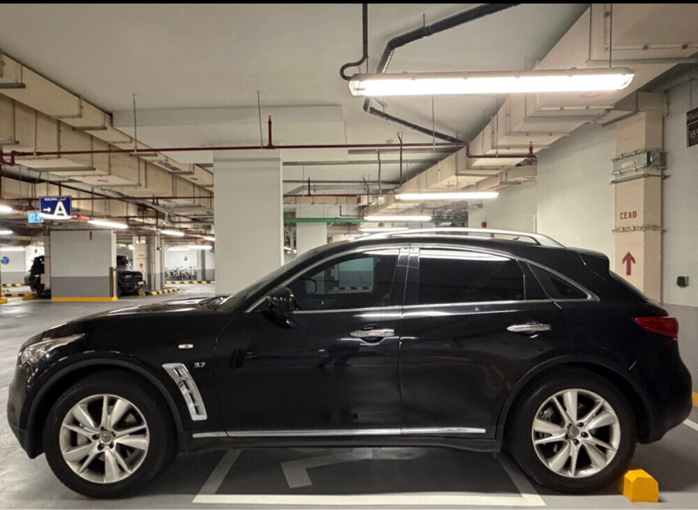 Infinity QX70 full option 4x4 - 3