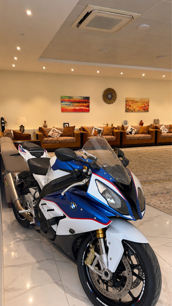 BMW. RR1000 - 1
