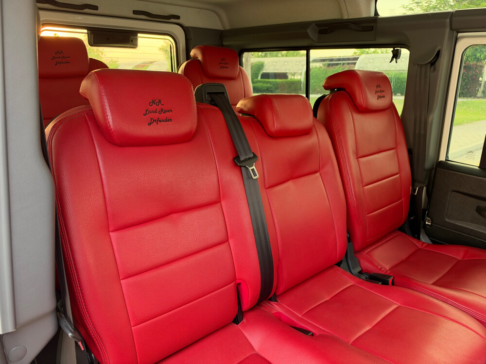 Land Rover Defender  - 15