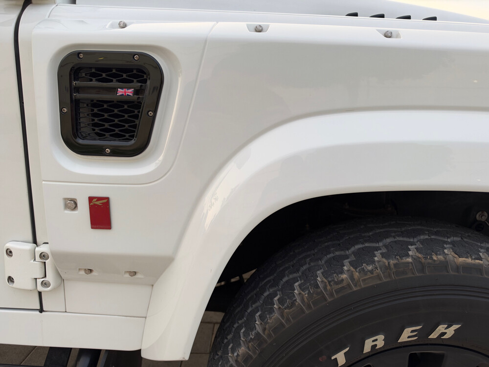 Land Rover Defender  - 18