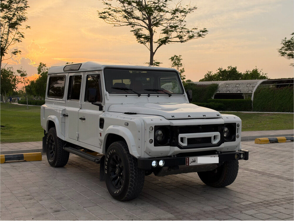 Land Rover Defender  - 3