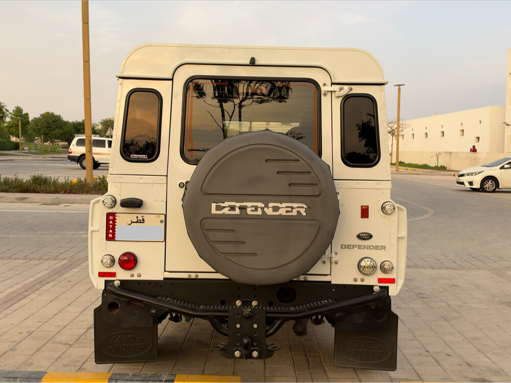 Land Rover Defender  - 10