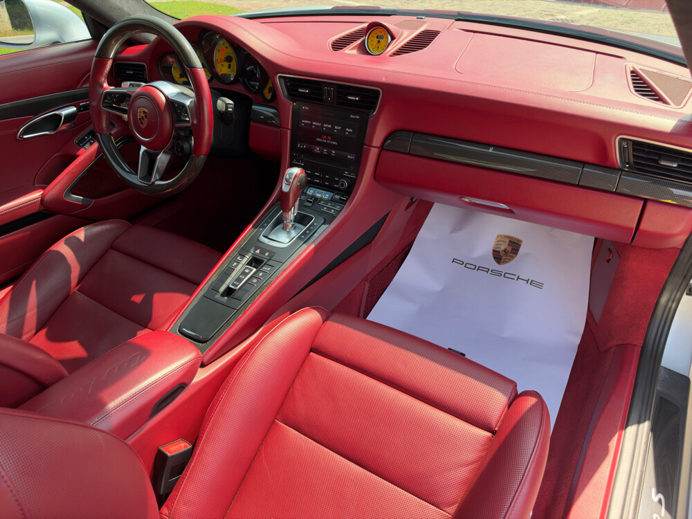 Porsche 911 Turbo S - 13