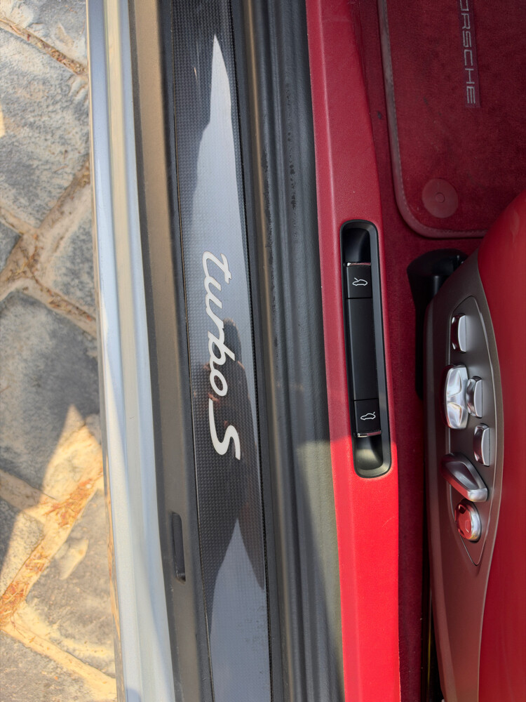 Porsche 911 Turbo S - 9