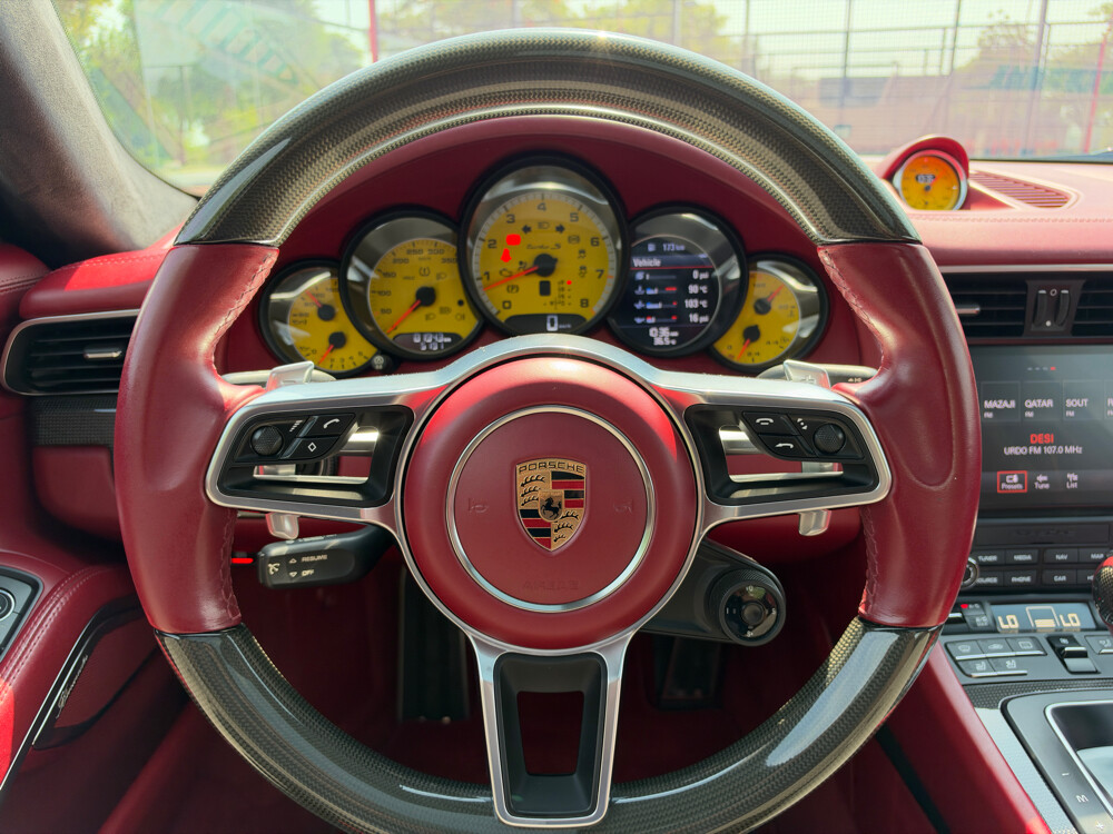Porsche 911 Turbo S - 18