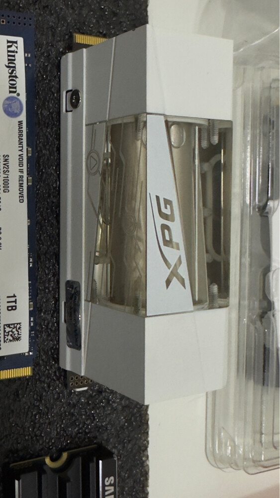 4 TB SAMSUNG 990pro - 5