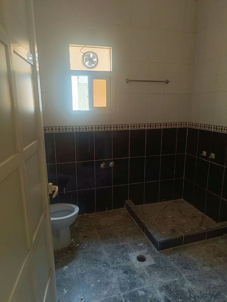 villa for rent in um salal ali - 5