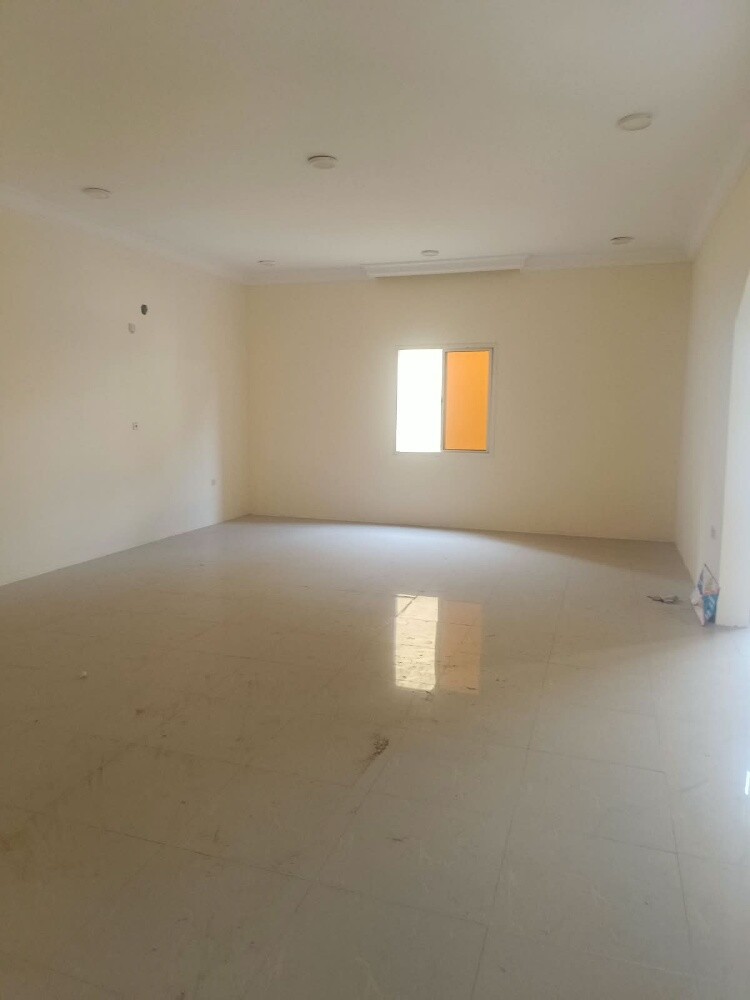 villa for rent in um salal ali - 3