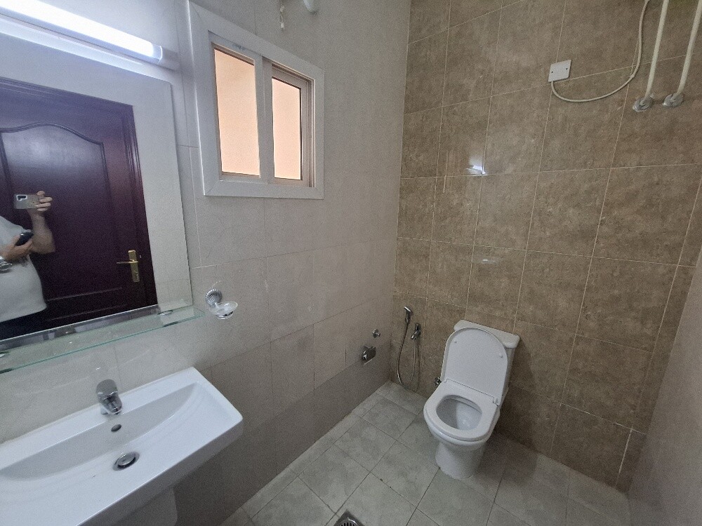 Al Maamoura Villa 14000 - 2